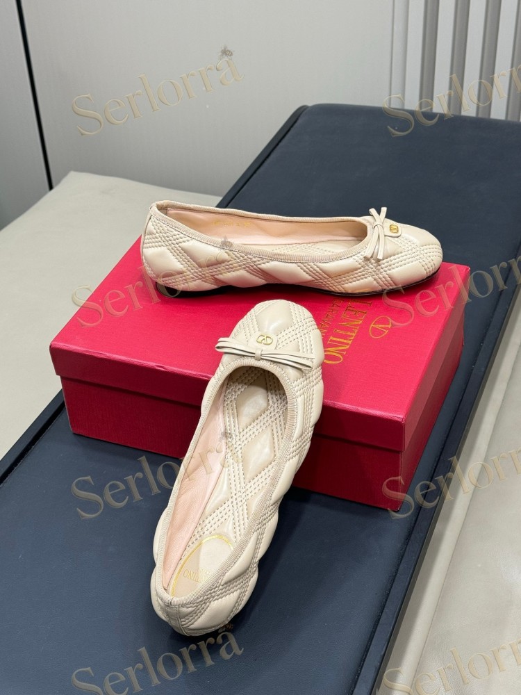 VALENTINO GARAVANI VLOGO QUILTED BALLERINA FLATS