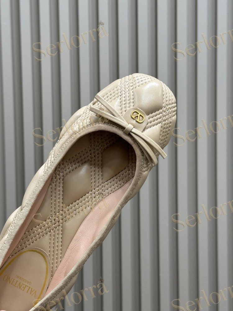 VALENTINO GARAVANI VLOGO QUILTED BALLERINA FLATS