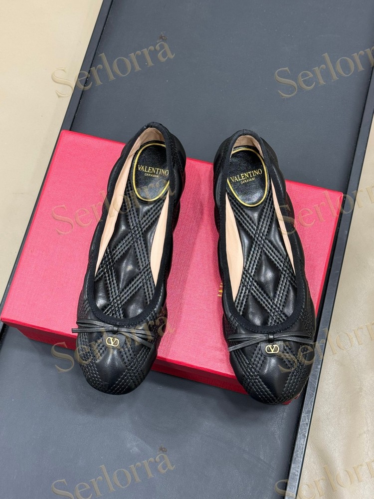 VALENTINO GARAVANI VLOGO QUILTED BALLERINA FLATS