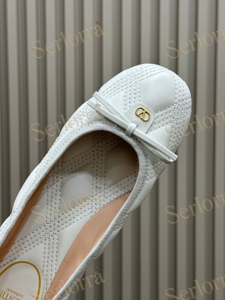 VALENTINO GARAVANI VLOGO QUILTED BALLERINA FLATS