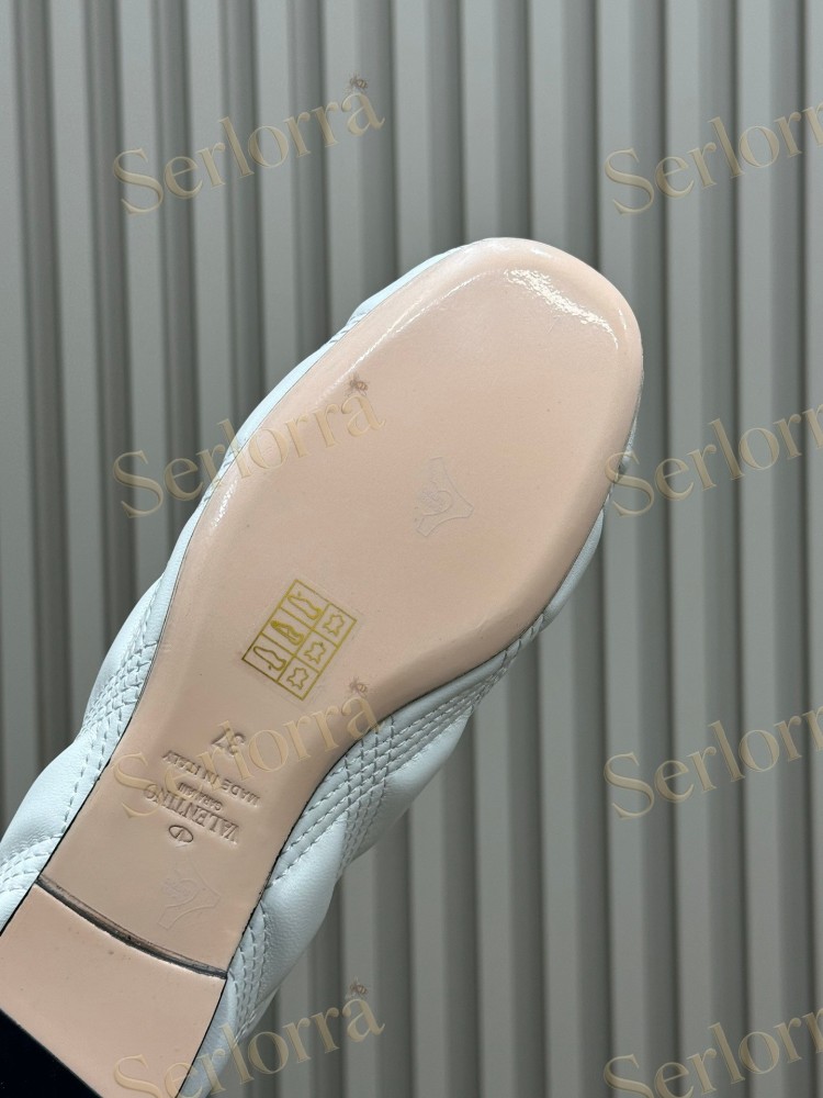 VALENTINO GARAVANI VLOGO QUILTED BALLERINA FLATS