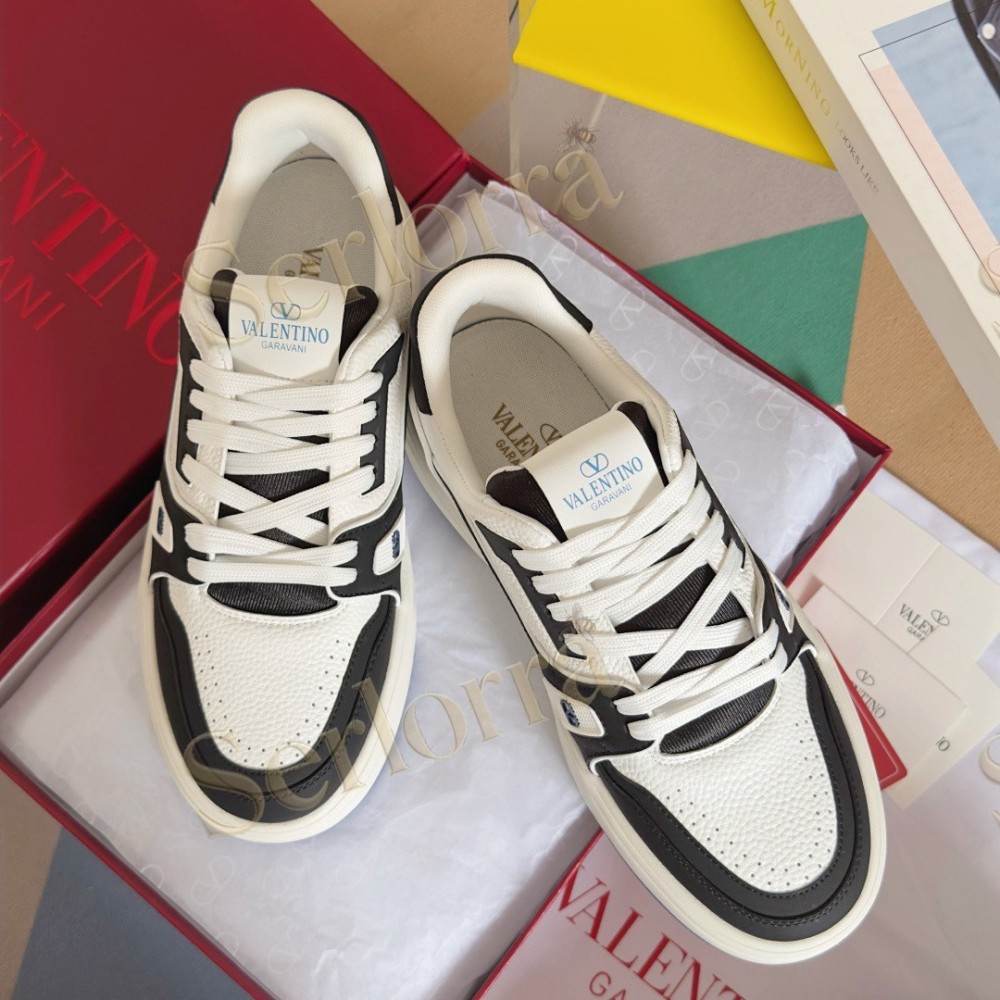 VALENTINO GARAVANI VLOGO LOW-TOP SNEAKERS
