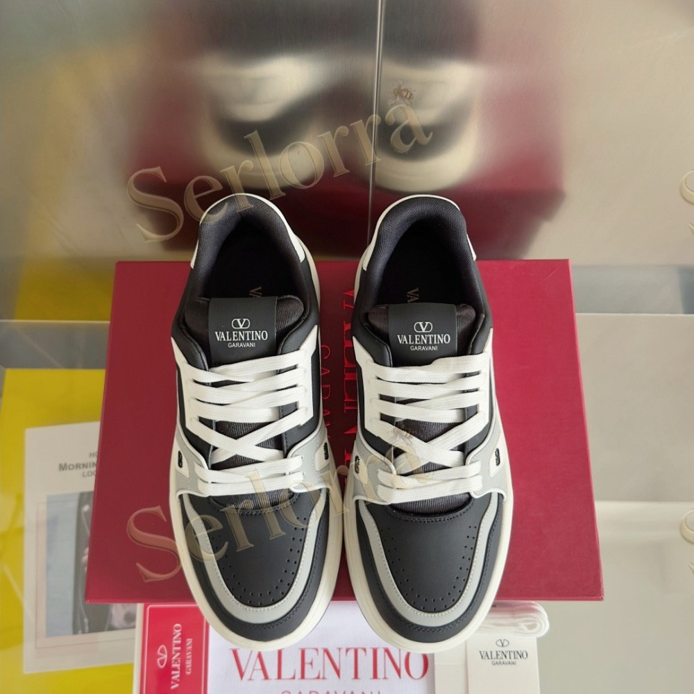 VALENTINO GARAVANI VLOGO LOW-TOP SNEAKERS