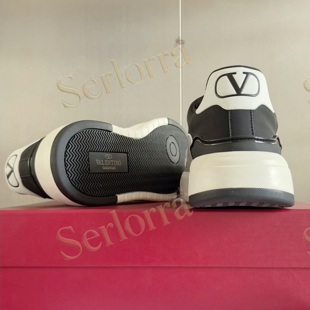 VALENTINO GARAVANI VLOGO LOW-TOP SNEAKERS
