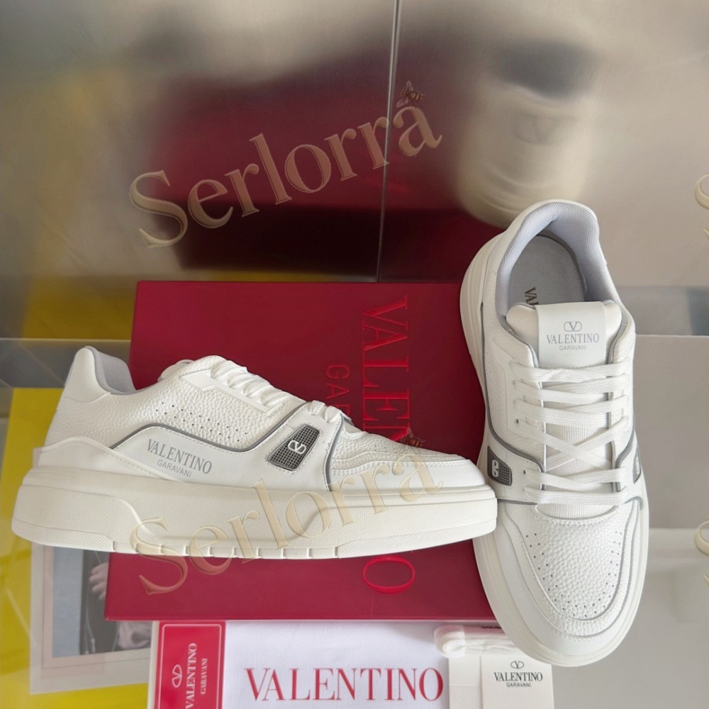 VALENTINO GARAVANI VLOGO LOW-TOP SNEAKERS