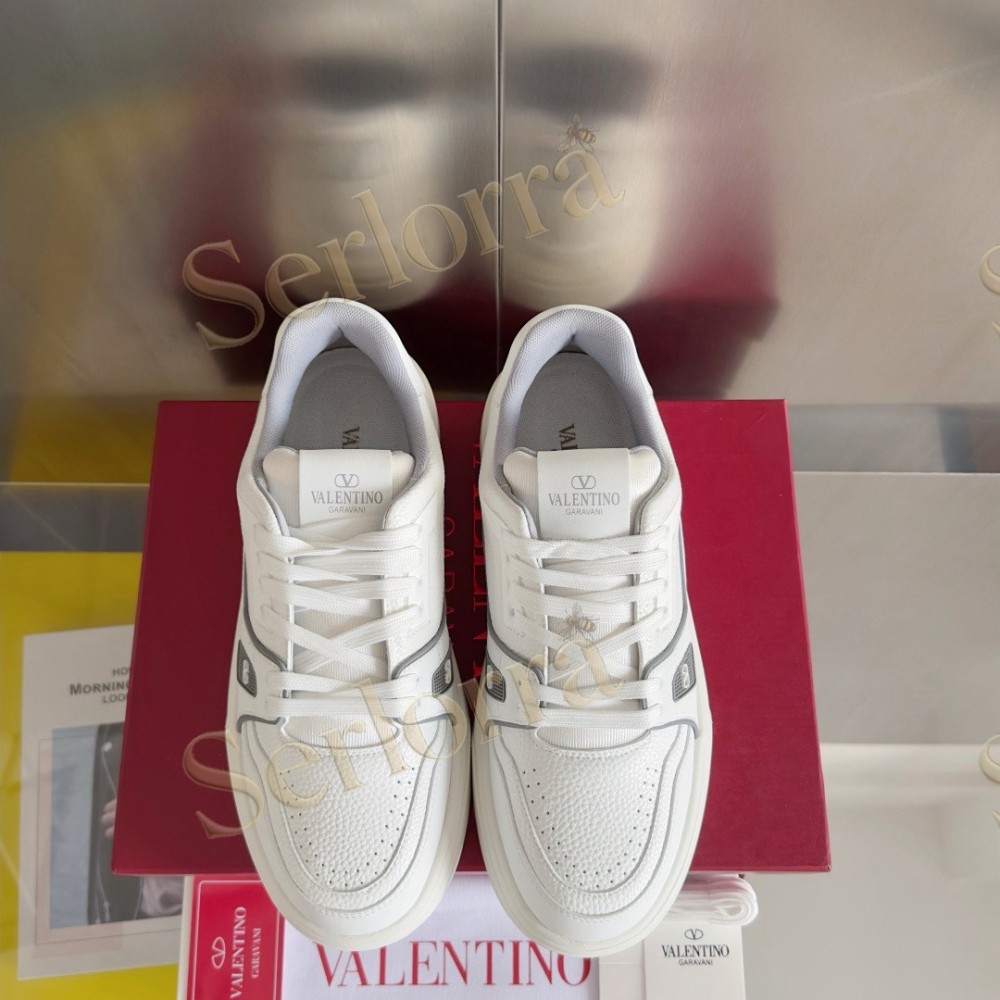 VALENTINO GARAVANI VLOGO LOW-TOP SNEAKERS