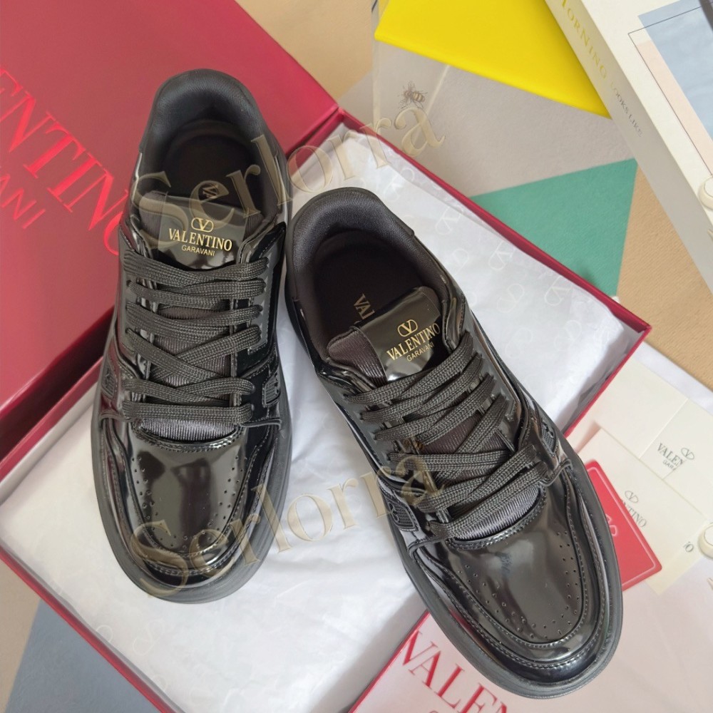 VALENTINO GARAVANI VLOGO LOW-TOP SNEAKERS