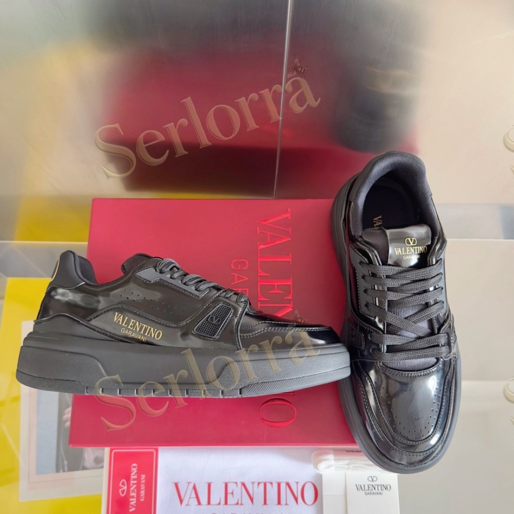 VALENTINO GARAVANI VLOGO LOW-TOP SNEAKERS
