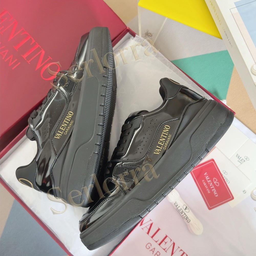 VALENTINO GARAVANI VLOGO LOW-TOP SNEAKERS