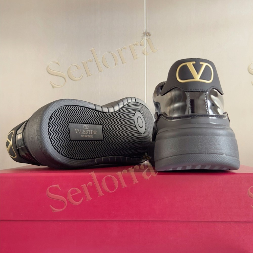 VALENTINO GARAVANI VLOGO LOW-TOP SNEAKERS