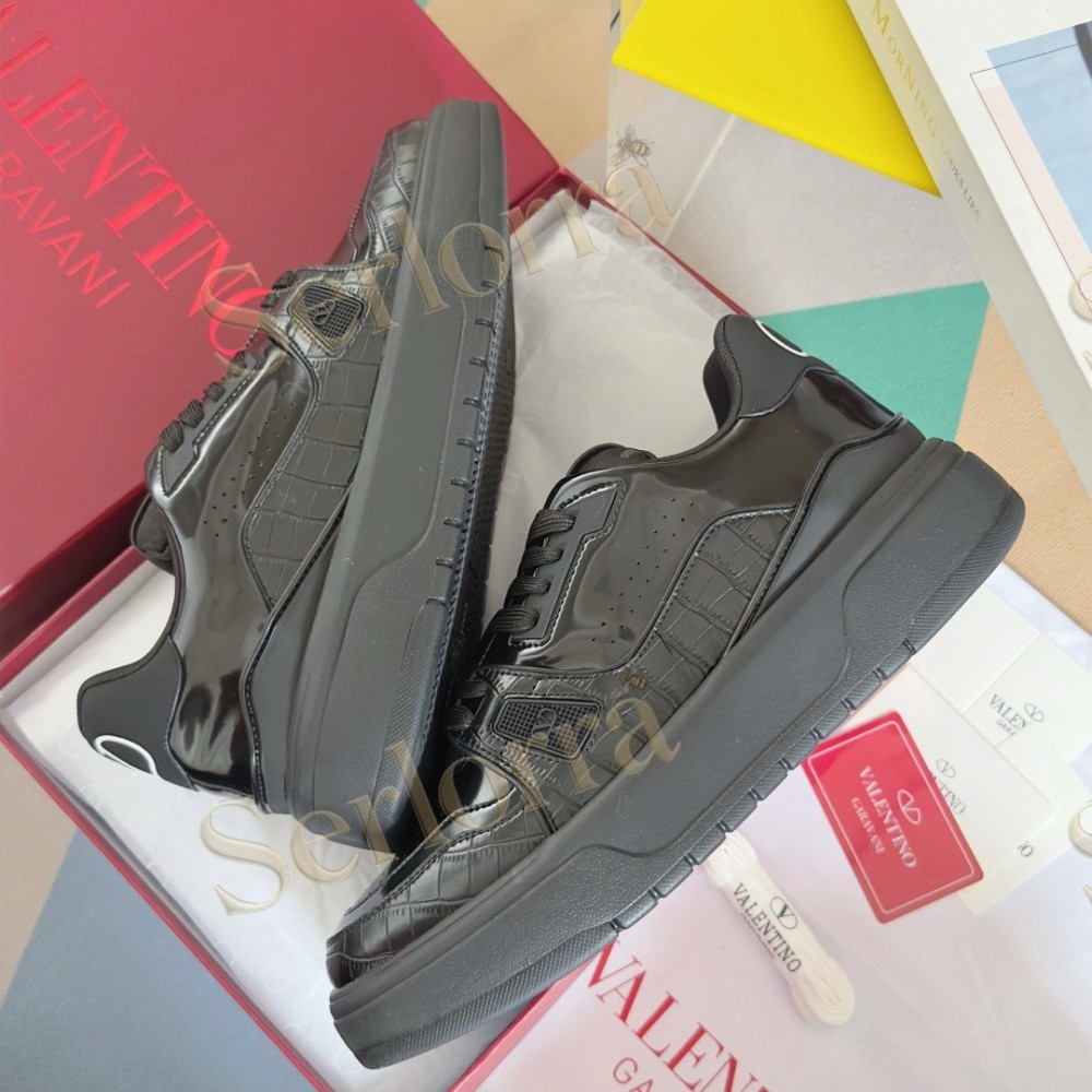 VALENTINO GARAVANI VLOGO LOW-TOP SNEAKERS