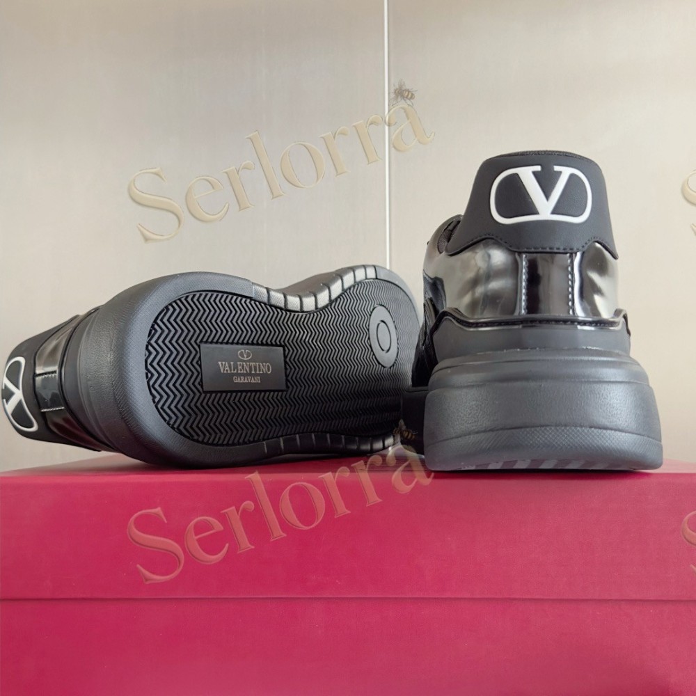 VALENTINO GARAVANI VLOGO LOW-TOP SNEAKERS