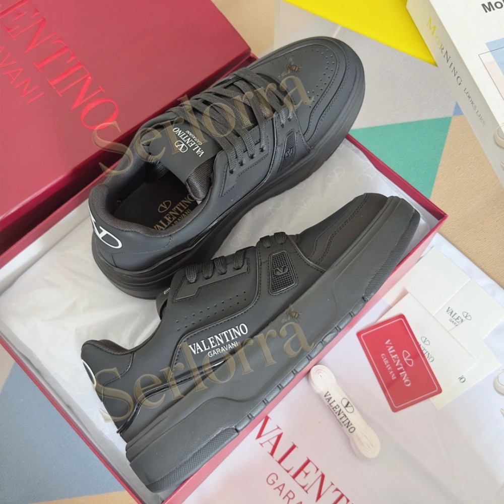 VALENTINO GARAVANI VLOGO LOW-TOP SNEAKERS
