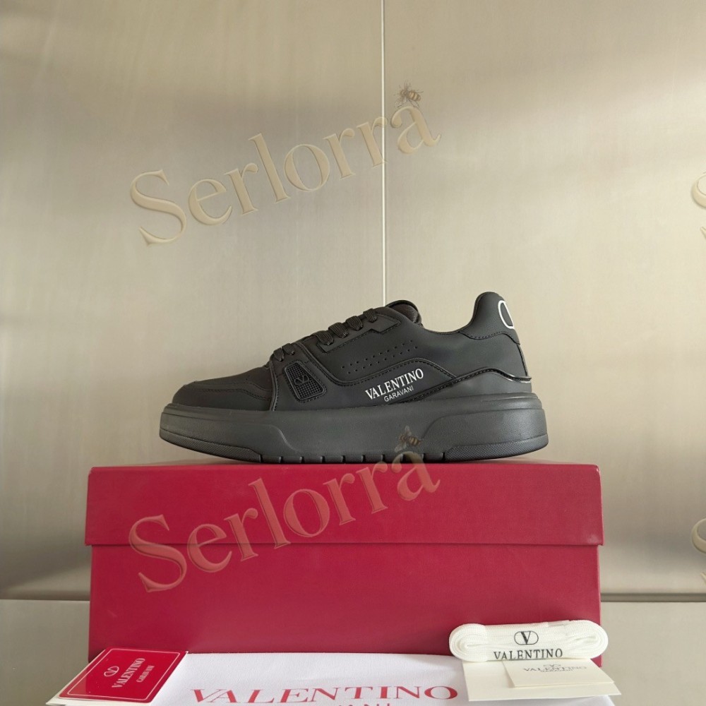 VALENTINO GARAVANI VLOGO LOW-TOP SNEAKERS