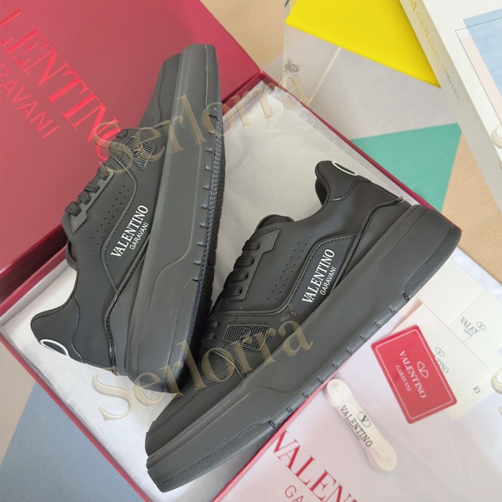 VALENTINO GARAVANI VLOGO LOW-TOP SNEAKERS