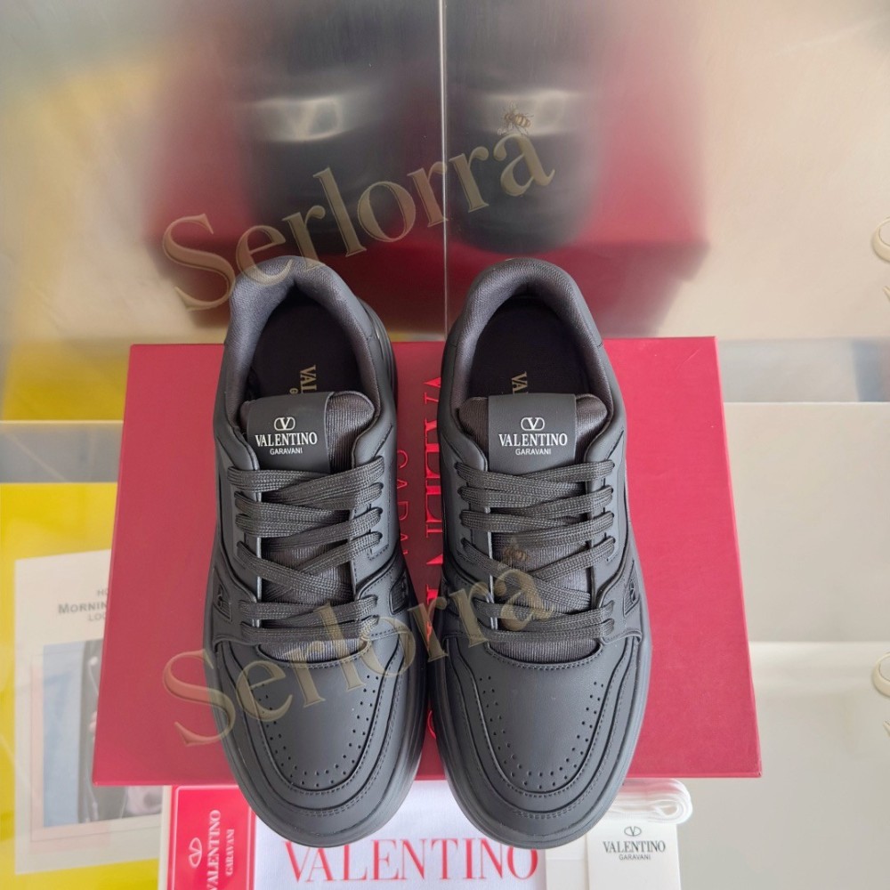 VALENTINO GARAVANI VLOGO LOW-TOP SNEAKERS