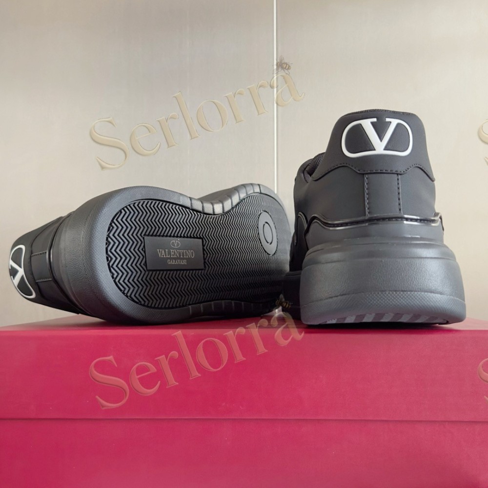 VALENTINO GARAVANI VLOGO LOW-TOP SNEAKERS