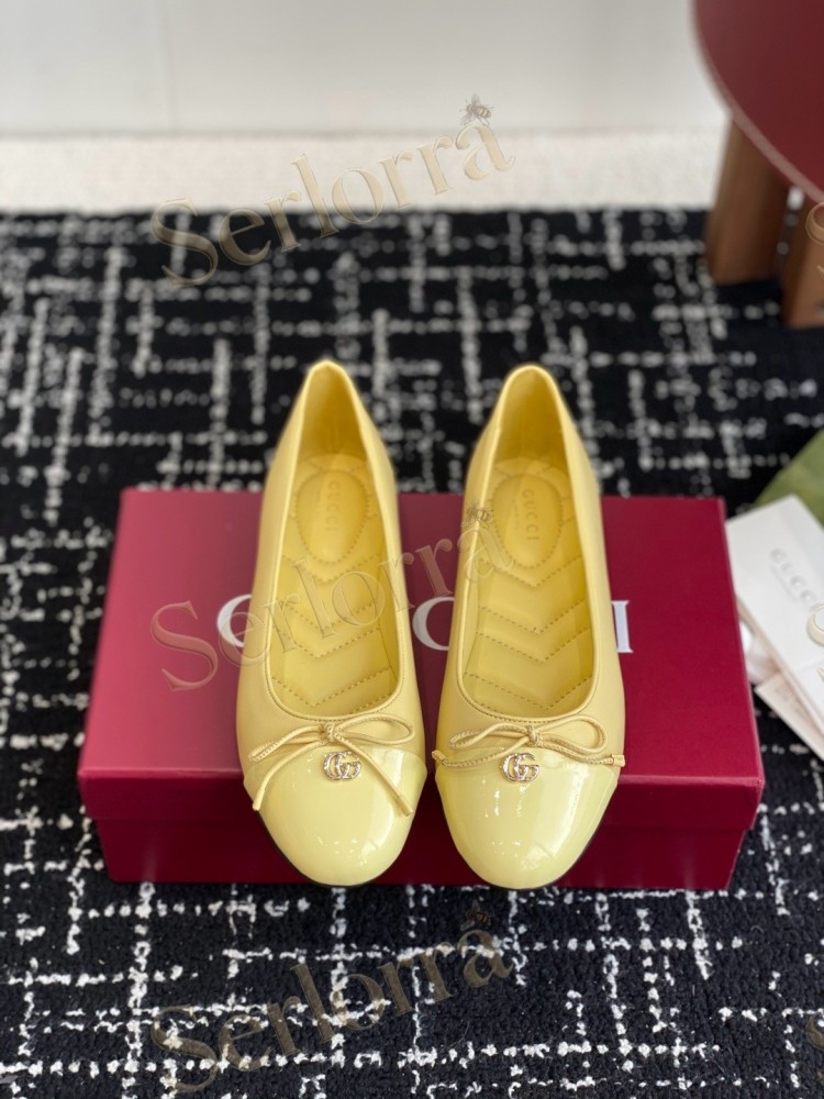 GUCCI BOW INTERLOCKING G PATENT LEATHER BALLET FLATS