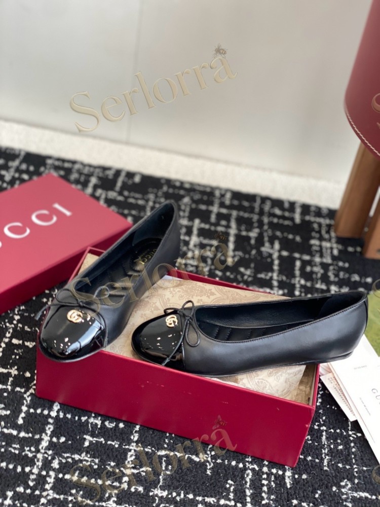 GUCCI BOW INTERLOCKING G PATENT LEATHER BALLET FLATS