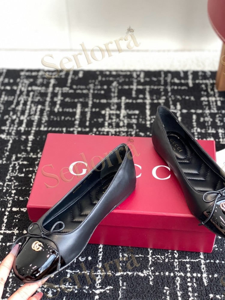 GUCCI BOW INTERLOCKING G PATENT LEATHER BALLET FLATS