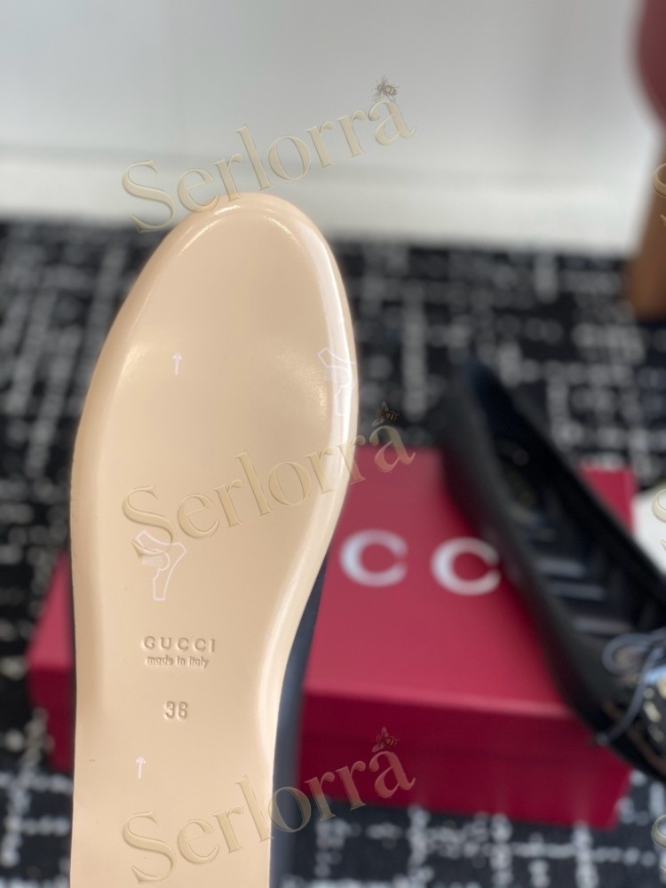 GUCCI BOW INTERLOCKING G PATENT LEATHER BALLET FLATS