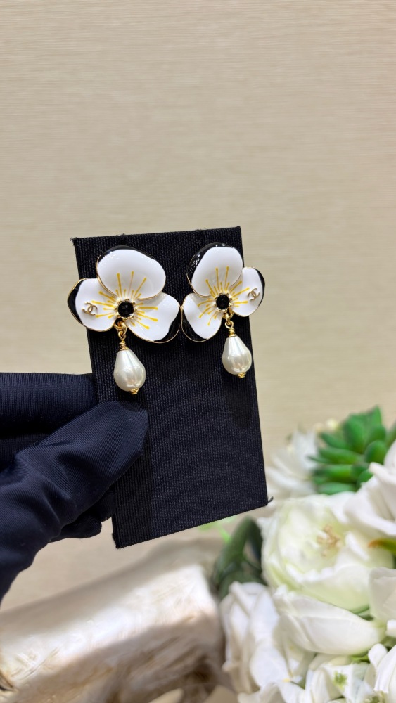 CHANEL ENAMEL FLOWER DROP PEARL EARRINGS