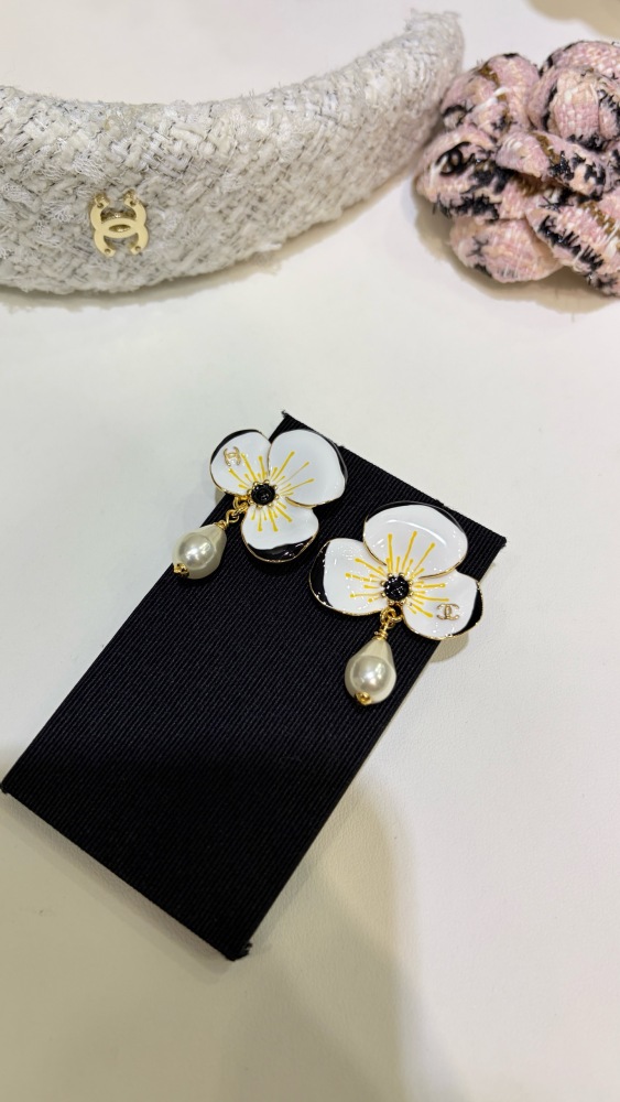 CHANEL ENAMEL FLOWER DROP PEARL EARRINGS