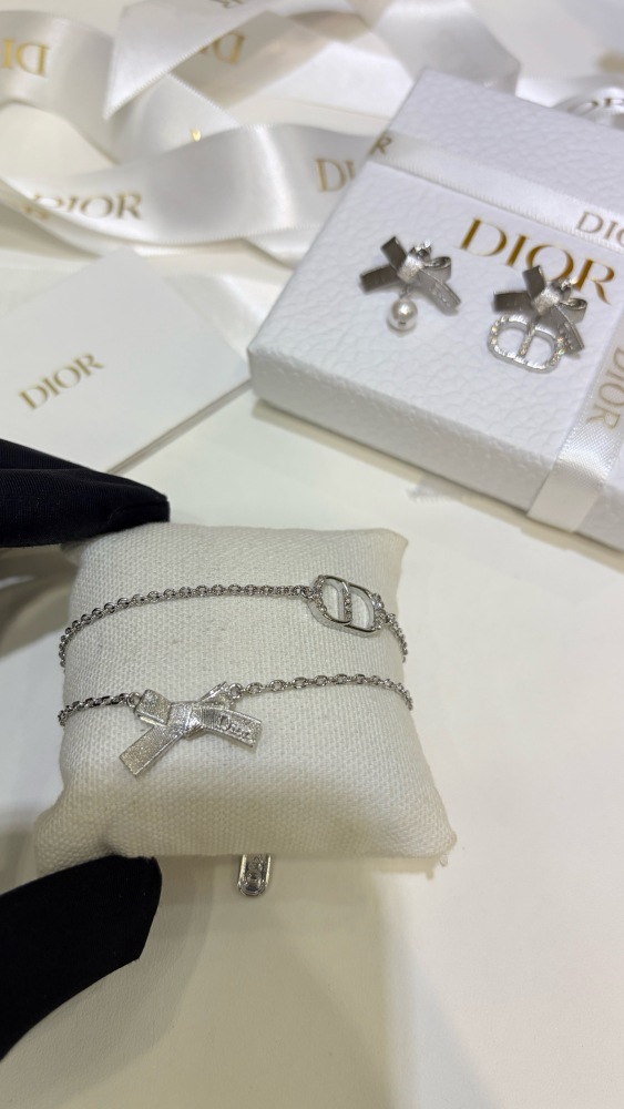 DIOR CD LOGO BOW DOUBLE‑CHAIN SILVER‑TONE BRACELET