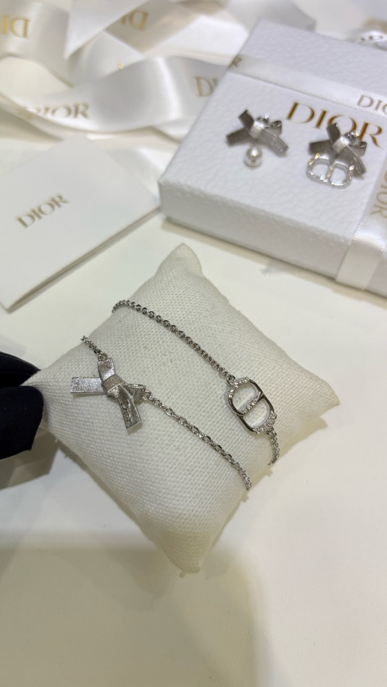 DIOR CD LOGO BOW DOUBLE‑CHAIN SILVER‑TONE BRACELET
