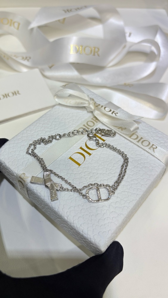 DIOR CD LOGO BOW DOUBLE‑CHAIN SILVER‑TONE BRACELET