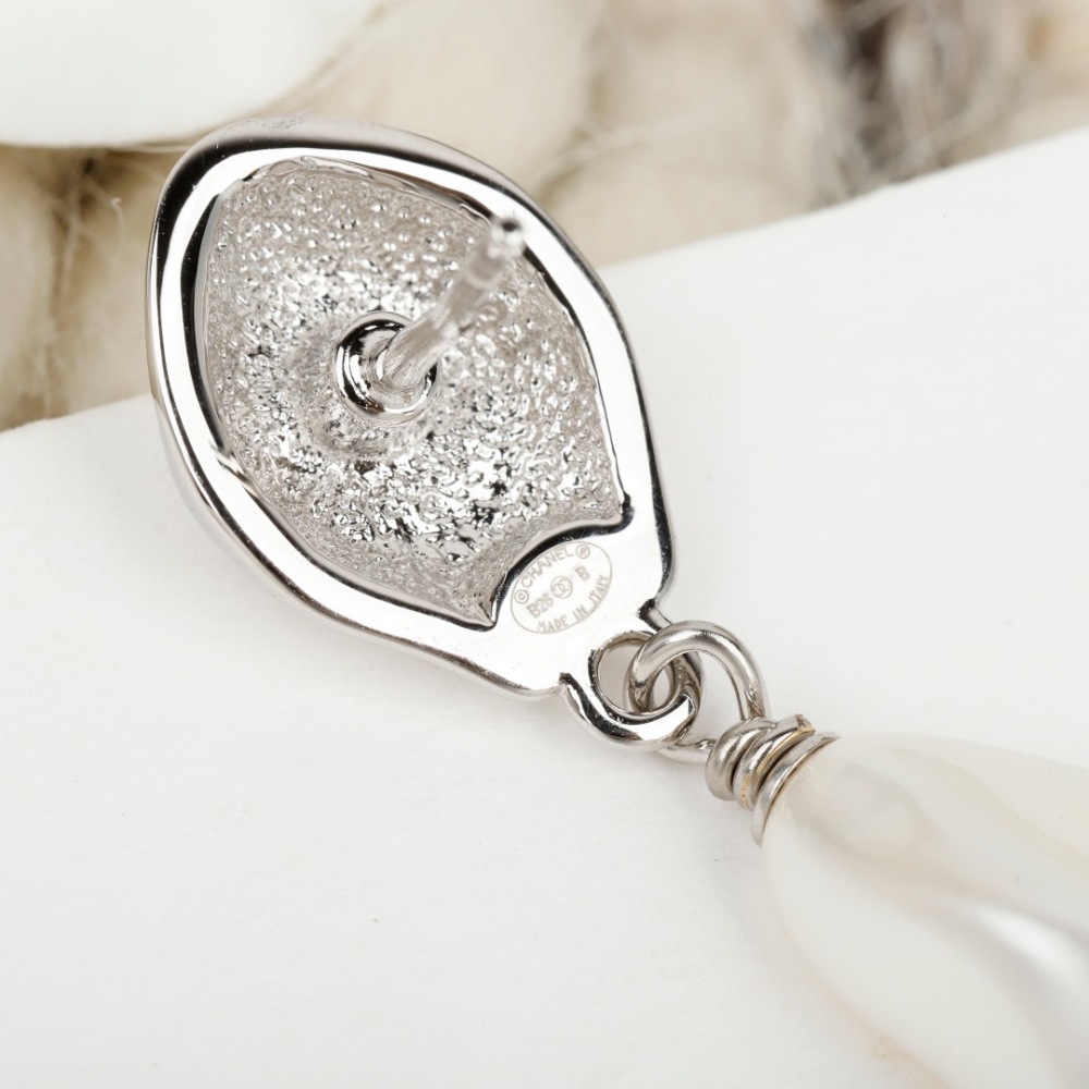 CHANEL CC LOGO BAROQUE PEARL DROP EARRINGS