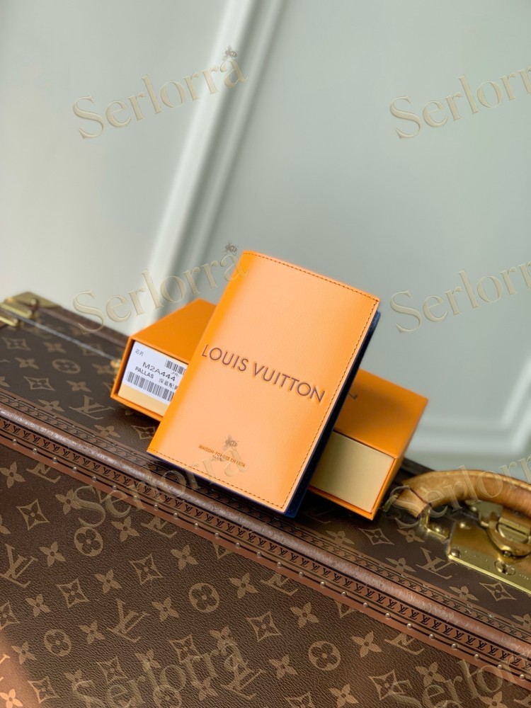 LOUIS VUITTON EPI LEATHER PASSPORT COVER