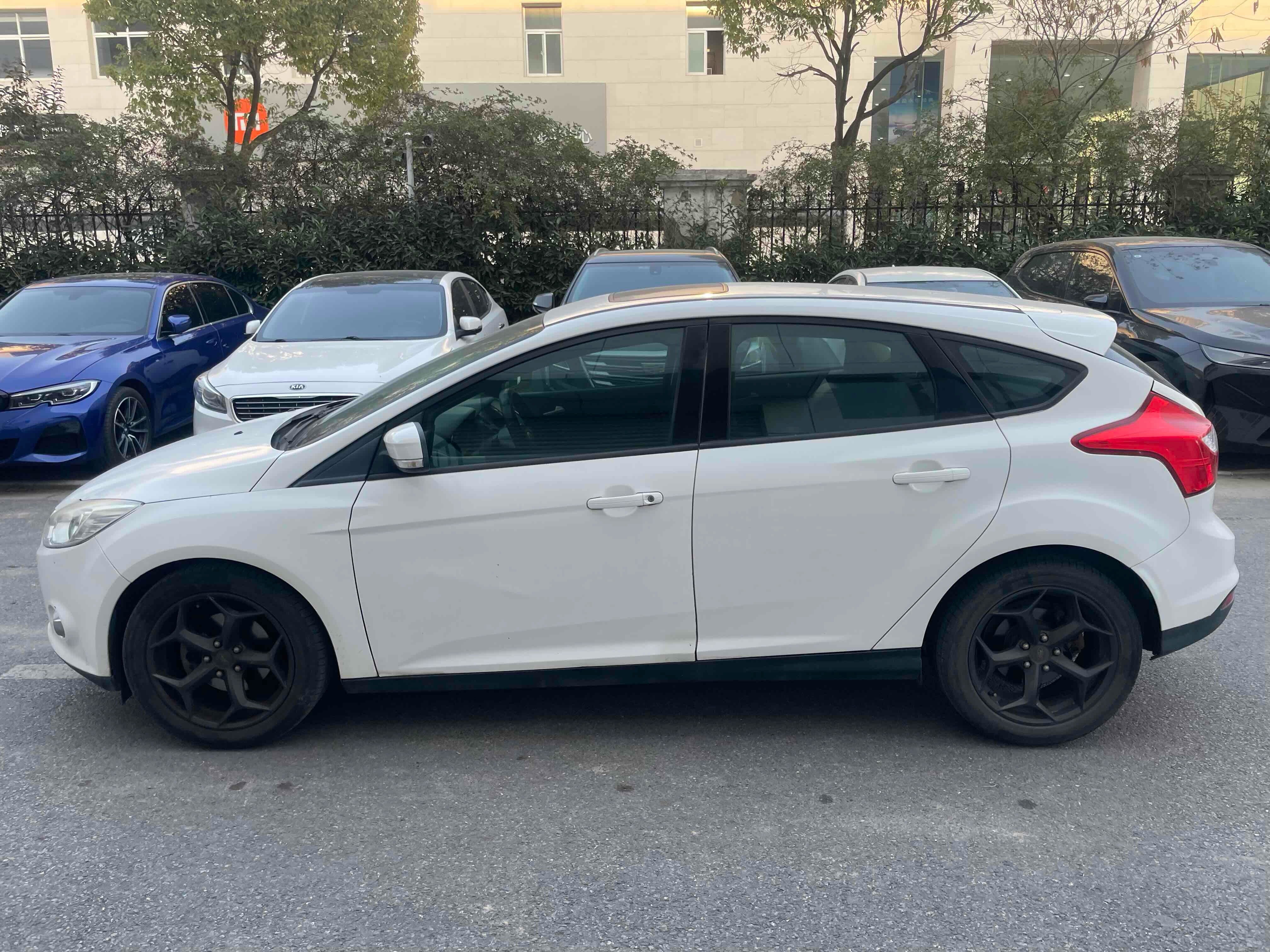 2012 Ford Focus Hatchback 1.6L Auto Trend | 81000KM Used Sedan For Export