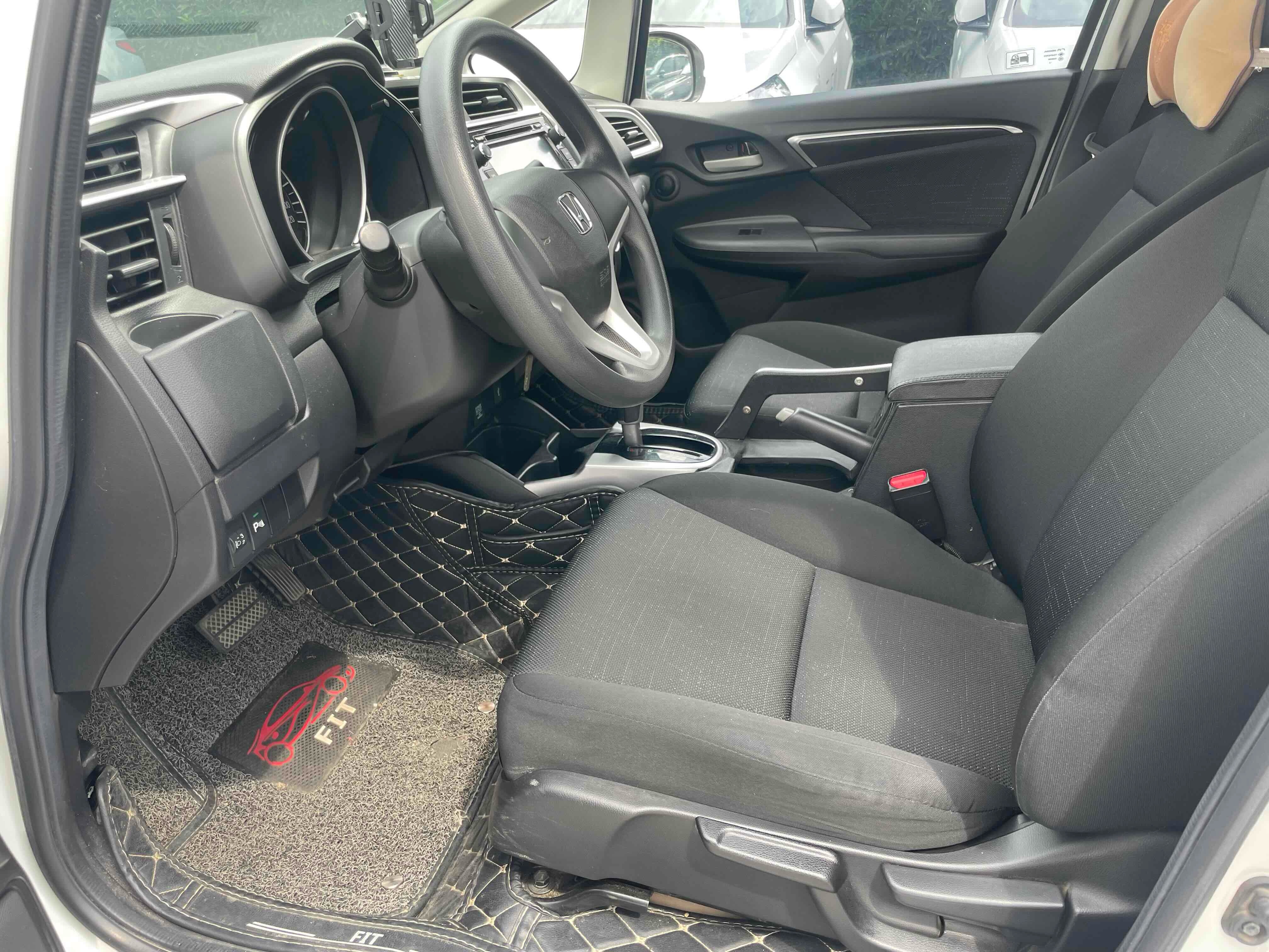 2014 Honda Fit 1.5L SE CVT Fashion | 77000KM Reliable Used Hatchback For Export
