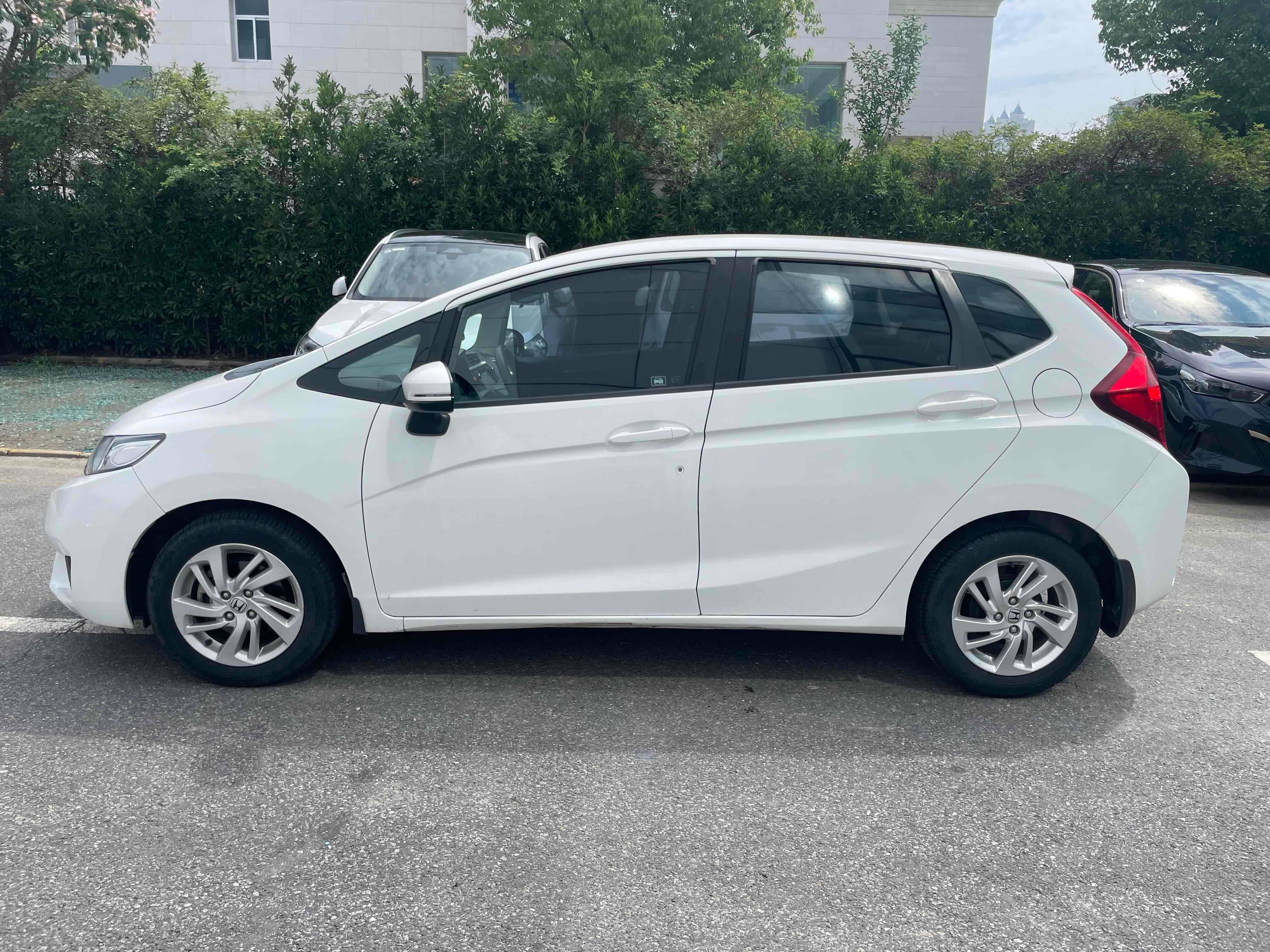 2014 Honda Fit 1.5L SE CVT Fashion | 77000KM Reliable Used Hatchback For Export