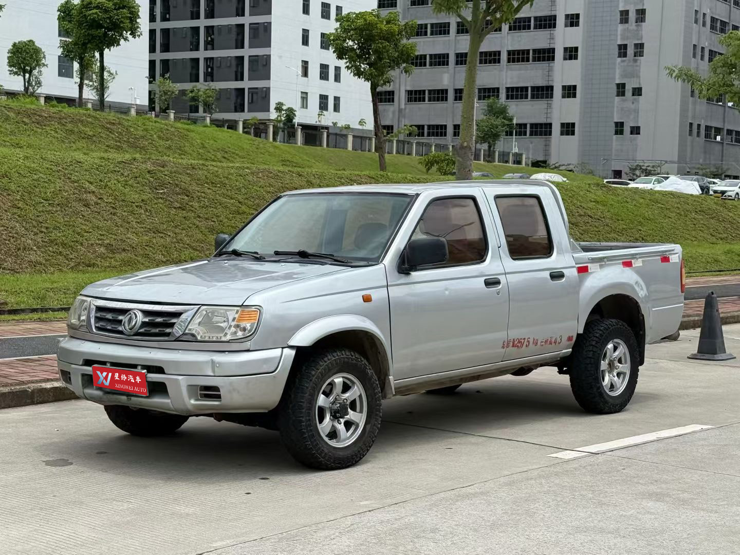 2015 Dongfeng Pickup 2.8T P68 4WD Luxury | 60000KM Manual Used Truck For Export