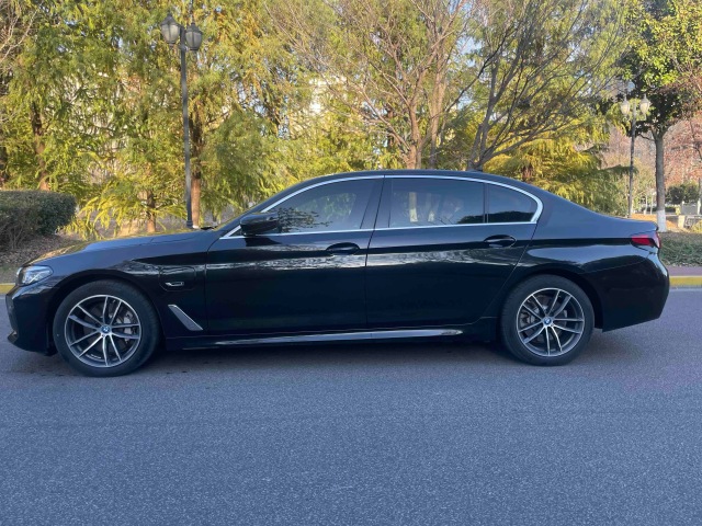 2022 BMW 5 Series 535Le M Sport Facelift | Plug-in Hybrid 48000KM Used Car For Export
