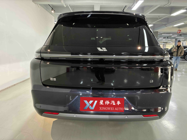 2025 Li Auto L8 Max Smart Refresh Edition | Ultra-Low Mileage (1,000 km) | Premium 6-Seat EV SUV for Export