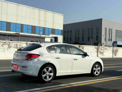 2013 Chevrolet Cruze Hatchback 1.6T AT | 112000KM White Used Car For Export