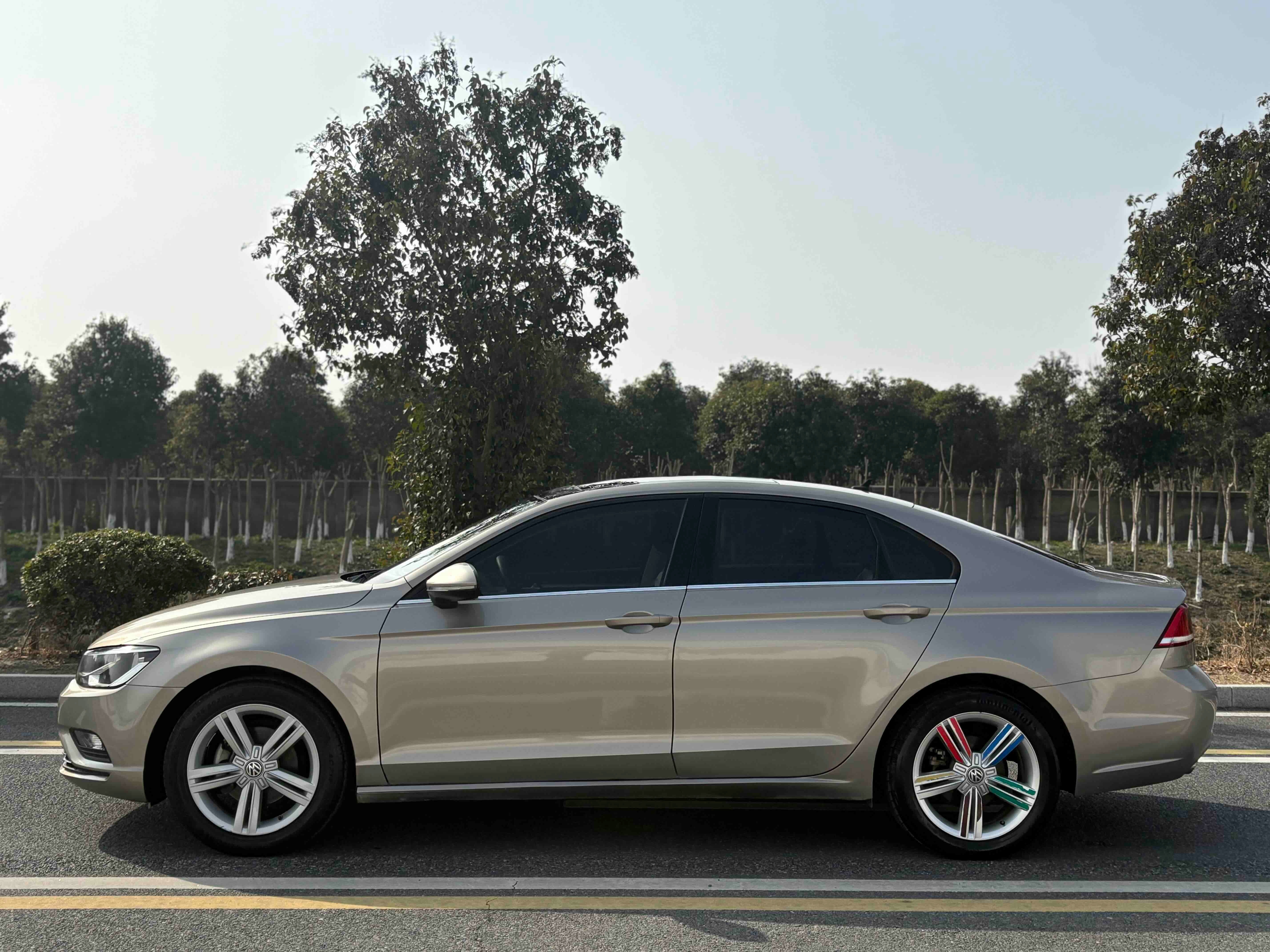 2017 Volkswagen Lamando 280TSI DSG | 107700KM Gold/Beige Used Sedan For Export