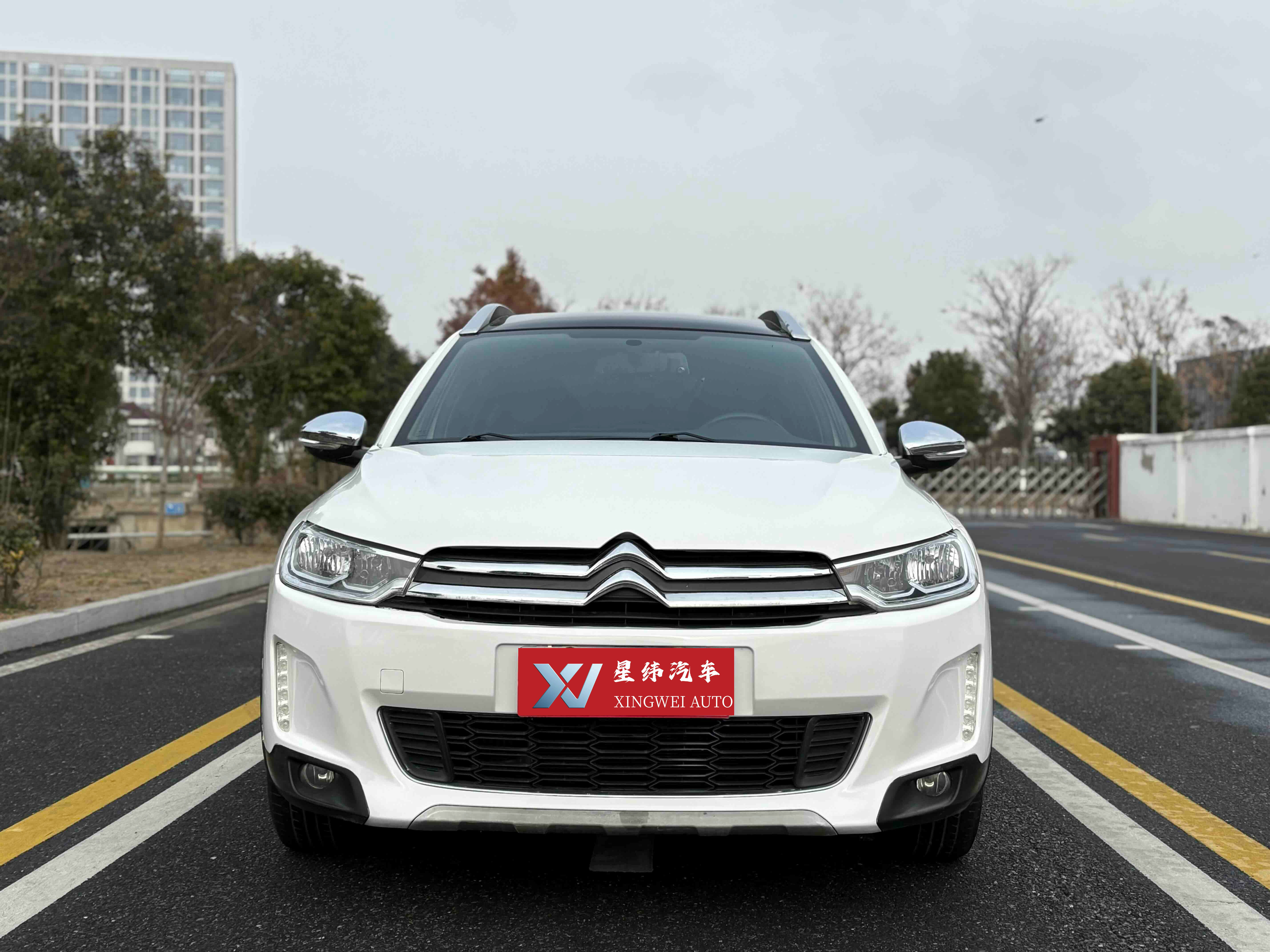 2015 Citroen C3-XR 1.6THP Auto Flagship | 155000KM White/Black Used SUV For Export