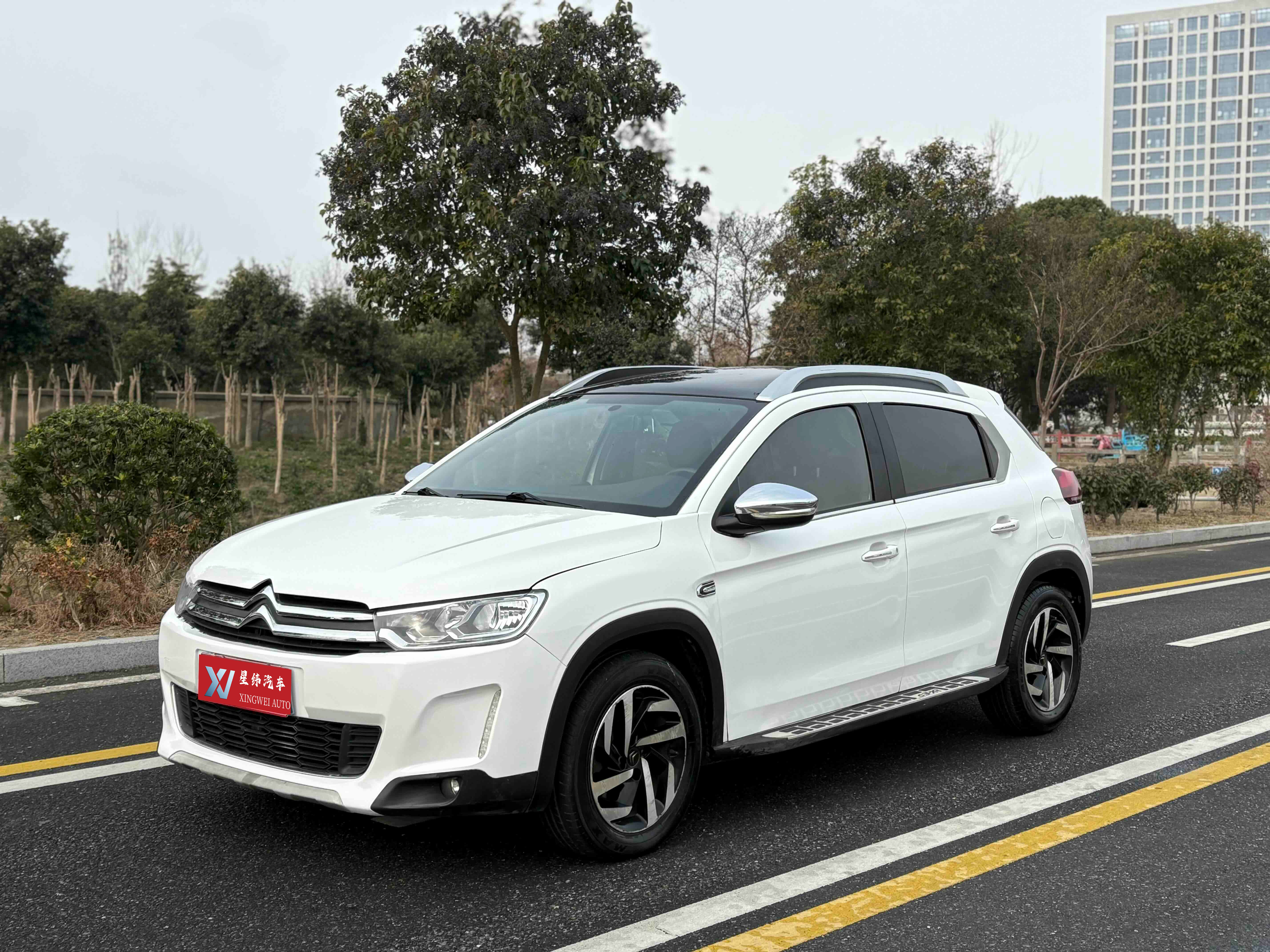 2015 Citroen C3-XR 1.6THP Auto Flagship | 155000KM White/Black Used SUV For Export