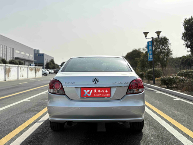 2011 Volkswagen Lavida 1.4TSI DSG | 108000KM Silver Used Sedan For Export