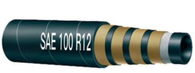 Гидрошланг с четырьмя спиральными витками, армированный стальной проволокой и покрытый резиной.