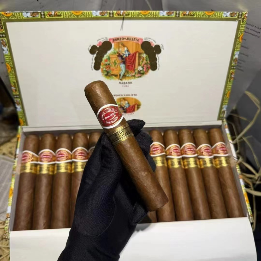 罗密欧  宽丘吉尔25支