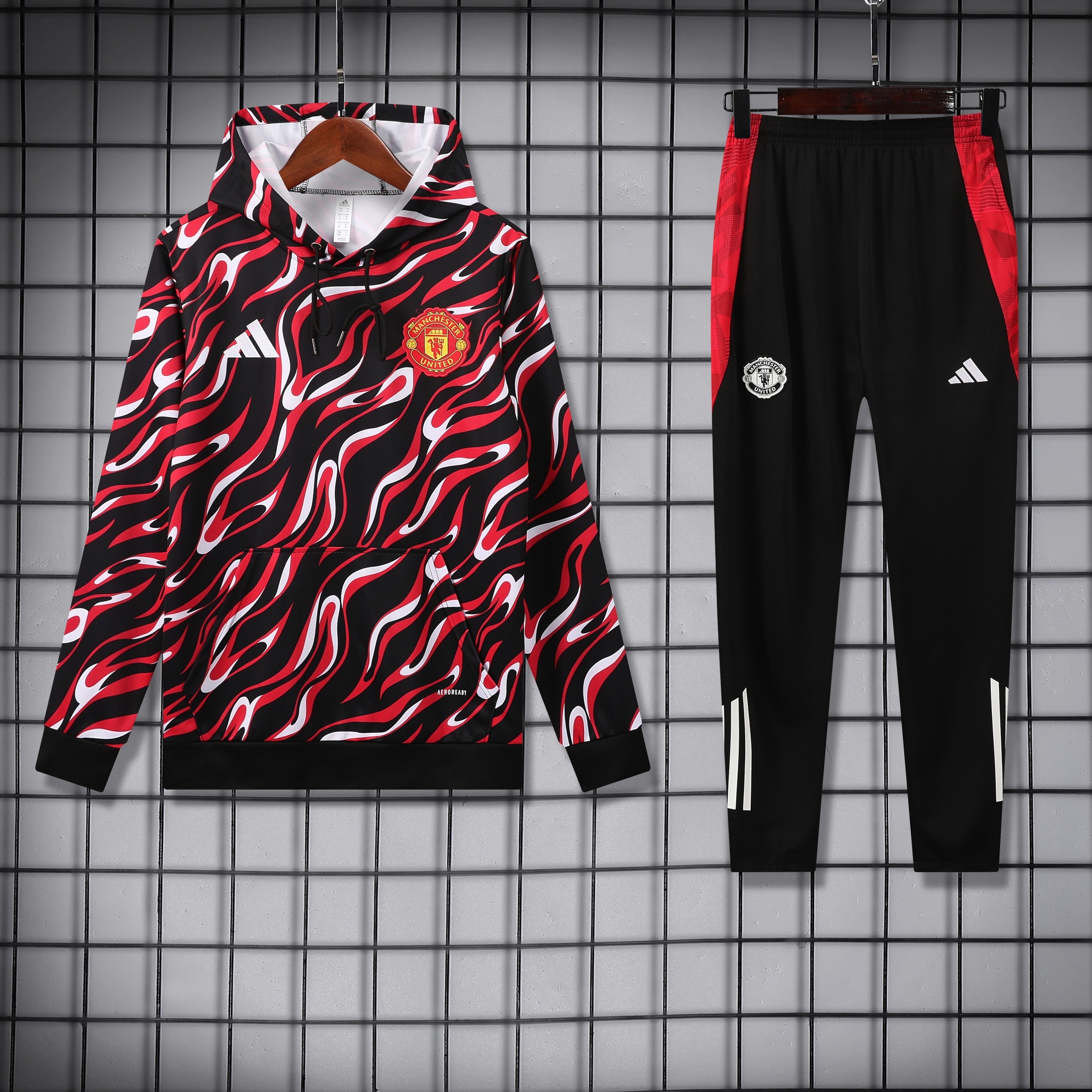 2025/26 Manchester United Hoodie Set (Top+Pants)