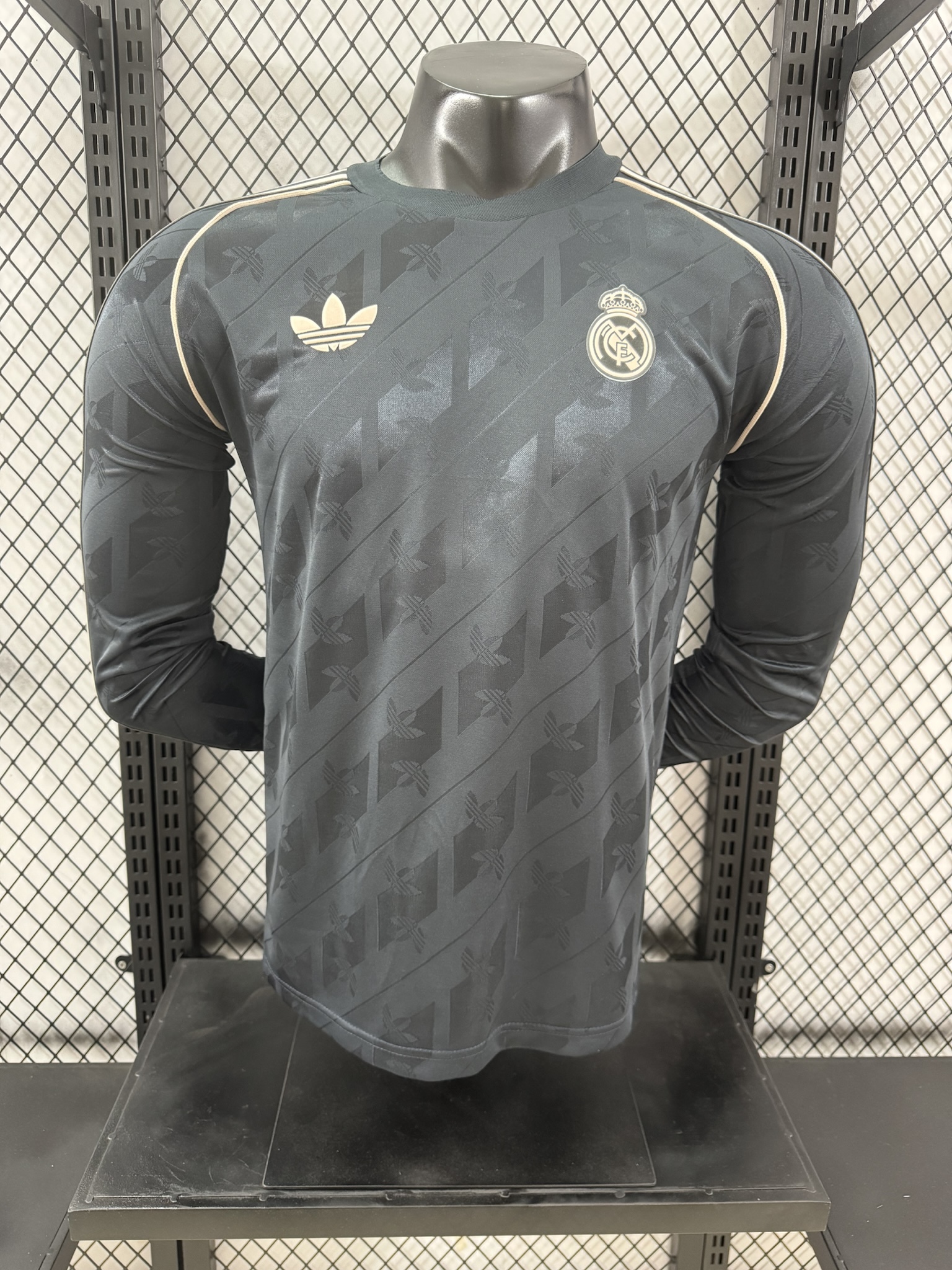 2024/25 Real Madrid Player Version Retro Long Sleeve Special Edition