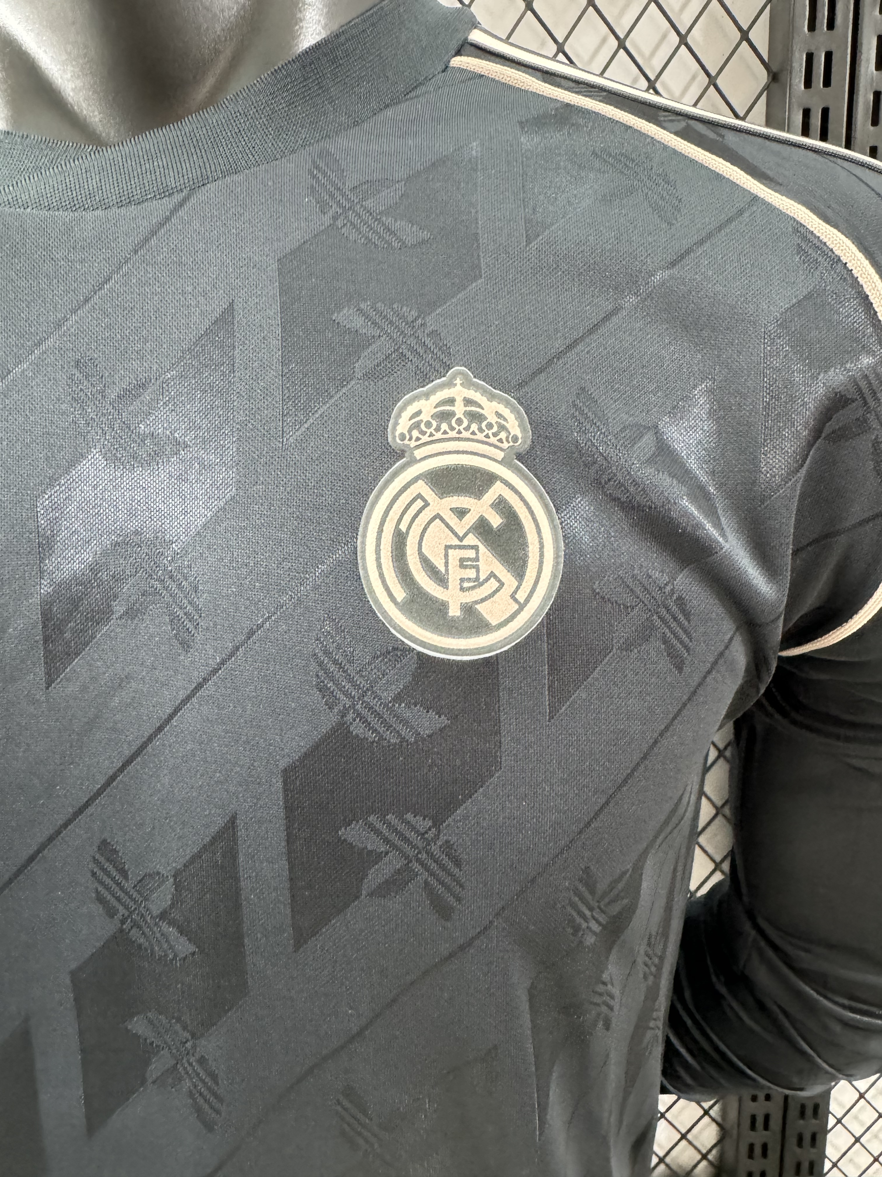 2024/25 Real Madrid Player Version Retro Long Sleeve Special Edition