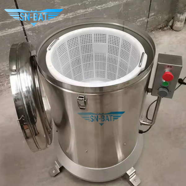 Dehydrator
