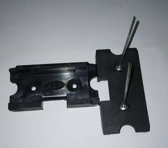 Bruckner Stenter machine PEEK Sliding Carbon slider Stenter Spare Parts